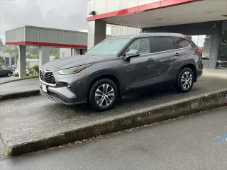 Toyota Highlander Hybrid 2023 AWD XLE 4dr SUV