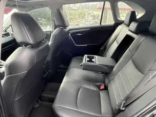 Toyota RAV4 2024 AWD XLE Premium 4dr SUV