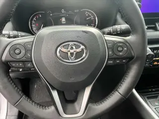 Toyota RAV4 2024 AWD XLE Premium 4dr SUV