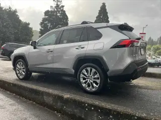 Toyota RAV4 2024 AWD XLE Premium 4dr SUV
