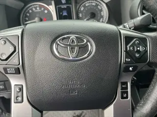 Toyota Tacoma 2021 4x4 SR5 V6 4dr Double Cab 6.1 ft LB