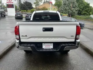 Toyota Tacoma 2021 4x4 SR5 V6 4dr Double Cab 6.1 ft LB