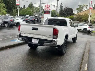 Toyota Tacoma 2021 4x4 SR5 V6 4dr Double Cab 6.1 ft LB