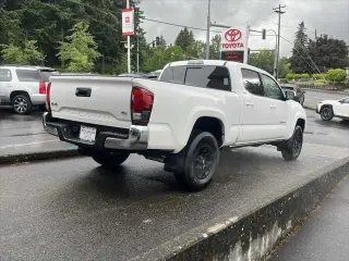 Toyota Tacoma 2021 4x4 SR5 V6 4dr Double Cab 6.1 ft LB