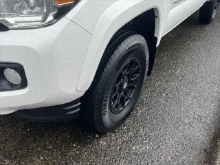 Toyota Tacoma 2021 4x4 SR5 V6 4dr Double Cab 6.1 ft LB