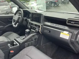 Toyota Tacoma 2025 4x2 SR 2dr XtraCab 6.1 ft LB