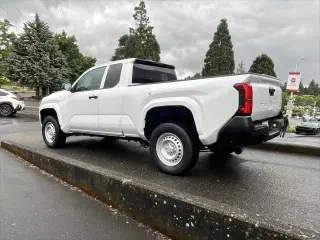 Toyota Tacoma 2025 4x2 SR 2dr XtraCab 6.1 ft LB