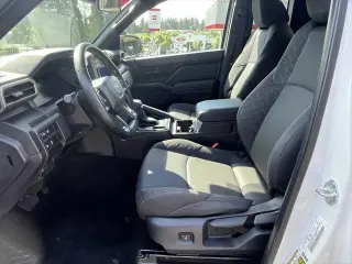 Toyota Tacoma 2024 4x2 SR 2dr XtraCab 6.1 ft LB