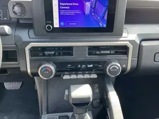 Toyota Tacoma 2024 4x2 SR 2dr XtraCab 6.1 ft LB
