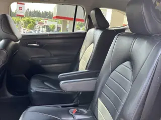 Toyota Highlander 2023 AWD XLE 4dr SUV