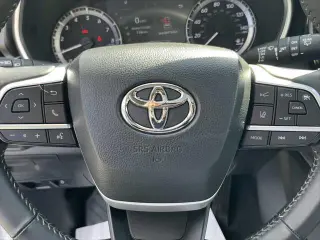 Toyota Highlander 2023 AWD XLE 4dr SUV