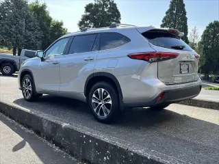 Toyota Highlander 2023 AWD XLE 4dr SUV
