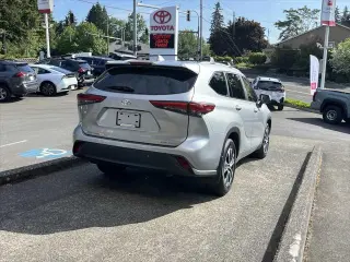 Toyota Highlander 2023 AWD XLE 4dr SUV
