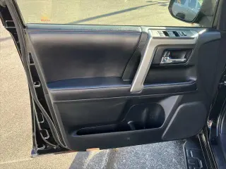 Toyota 4Runner 2019 4x4 SR5 4dr SUV