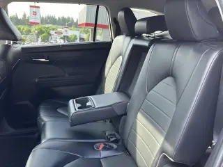 Toyota Highlander 2022 AWD XLE 4dr SUV