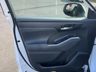 Toyota Highlander 2022 AWD XLE 4dr SUV