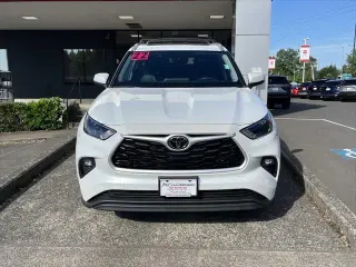 Toyota Highlander 2022 AWD XLE 4dr SUV