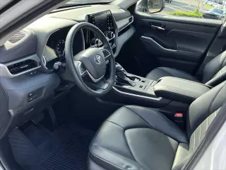 Toyota Highlander 2022 AWD XLE 4dr SUV