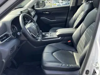 Toyota Highlander 2022 AWD XLE 4dr SUV