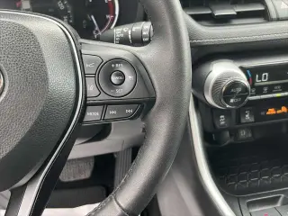 Toyota RAV4 2024 AWD XLE 4dr SUV