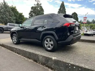Toyota RAV4 2024 AWD XLE 4dr SUV