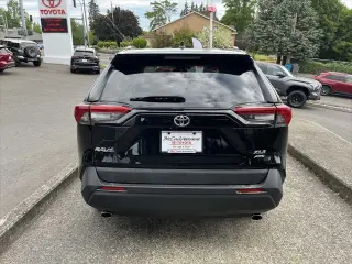 Toyota RAV4 2024 AWD XLE 4dr SUV