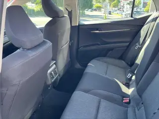 Toyota Camry 2025 SE 4dr Sedan