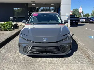 Toyota Camry 2025 SE 4dr Sedan