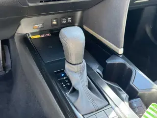 Toyota Camry 2025 SE 4dr Sedan
