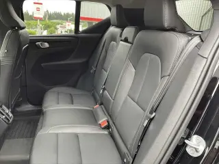Volvo XC40 2024 AWD B5 Plus Dark Theme 4dr SUV