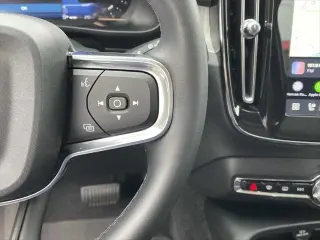 Volvo XC40 2024 AWD B5 Plus Dark Theme 4dr SUV