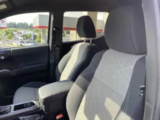 Toyota Tacoma 2021 4x4 TRD Off-Road 4dr Double Cab 5.0 ft SB 6A
