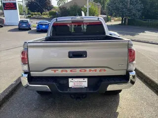 Toyota Tacoma 2021 4x4 TRD Off-Road 4dr Double Cab 5.0 ft SB 6A