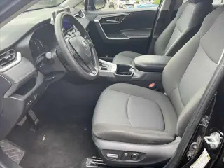 Toyota RAV4 2025 AWD XLE 4dr SUV