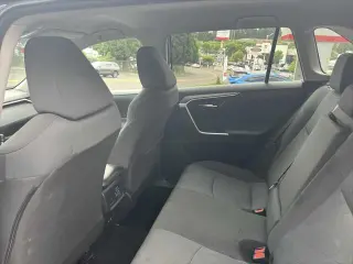 Toyota RAV4 2025 AWD XLE 4dr SUV