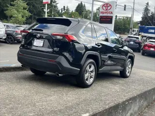 Toyota RAV4 2025 AWD XLE 4dr SUV