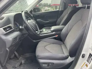 Toyota Highlander Hybrid 2021 AWD LE 4dr SUV
