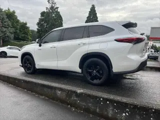 Toyota Highlander Hybrid 2021 AWD LE 4dr SUV