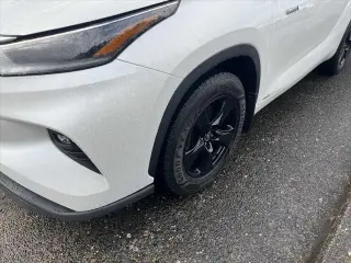 Toyota Highlander Hybrid 2021 AWD LE 4dr SUV