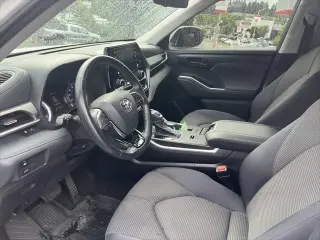 Toyota Highlander Hybrid 2021 AWD LE 4dr SUV