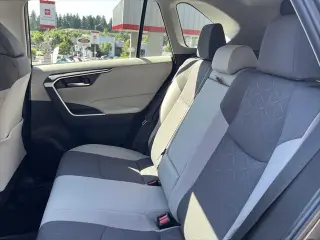 Toyota RAV4 2023 AWD XLE 4dr SUV