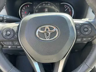 Toyota RAV4 2023 AWD XLE 4dr SUV