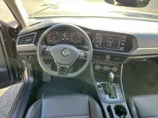 Volkswagen Jetta 2021 SE 4dr Sedan