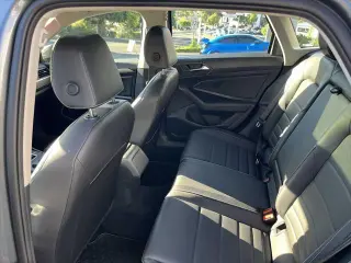 Volkswagen Jetta 2021 SE 4dr Sedan
