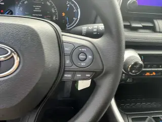 Toyota RAV4 Hybrid 2024 AWD LE 4dr SUV