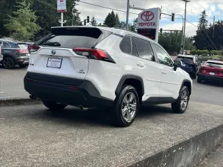 Toyota RAV4 Hybrid 2024 AWD LE 4dr SUV