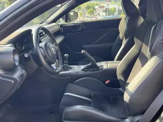 Toyota GR86 2023 Premium 2dr Coupe 6M