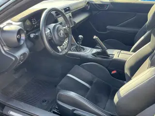 Toyota GR86 2023 Premium 2dr Coupe 6M
