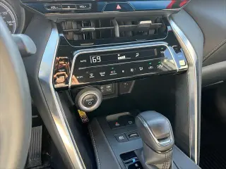 Toyota Venza 2023 AWD XLE 4dr Crossover