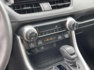 Toyota RAV4 2024 AWD XLE 4dr SUV